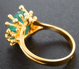 Золотое кольцо с крупным насыщенным уральским изумрудом 5,23 карата и бриллиантами Золото