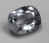 Платиновая шпинель со сменой цвета 1,5 карата 