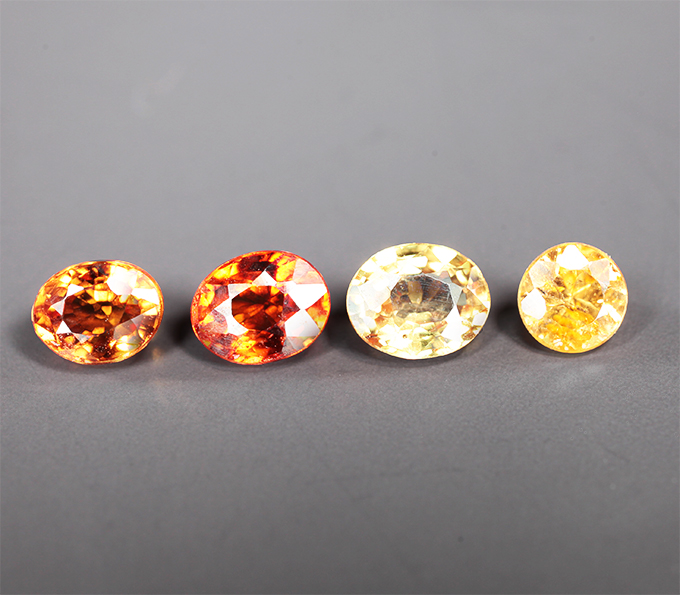 Набор из 4 желтых и оранжевых сапфиров 1,08 карата
