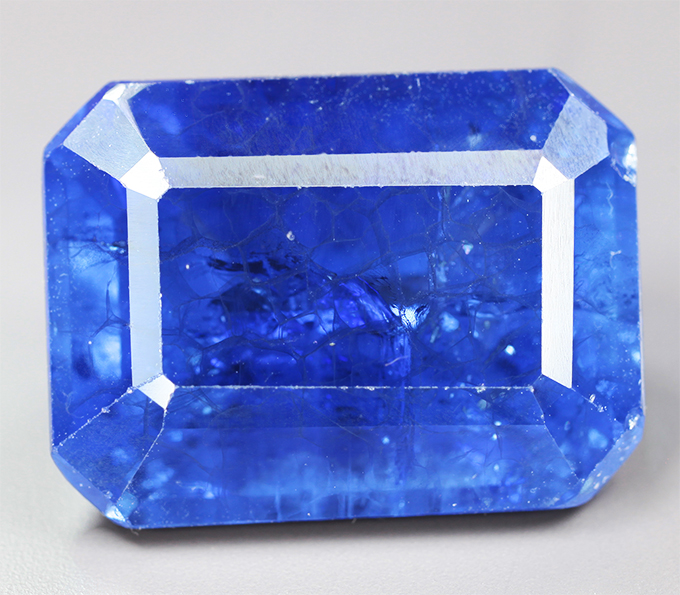 Крупный ярко-васильковый танзанит 17,84 карата