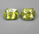 Пара желтовато-зеленых сфенов 2,07 карата 