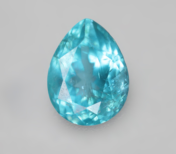 Яркий «неоновый» апатит 2,19 карата