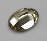 Зеленовато-желтый циркон высокой чистоты 1,79 карата 