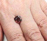 Красновато-оранжевая шпинель 2,04 карата 