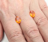 Пара чистейших мексиканских ограненных «огненных» опалов 1,83 карата 