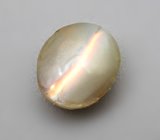 Хризоберилл с эффектом кошачьего глаза 1,36 карата 