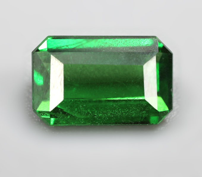Неоново-зеленый цаворит 0,99 карата