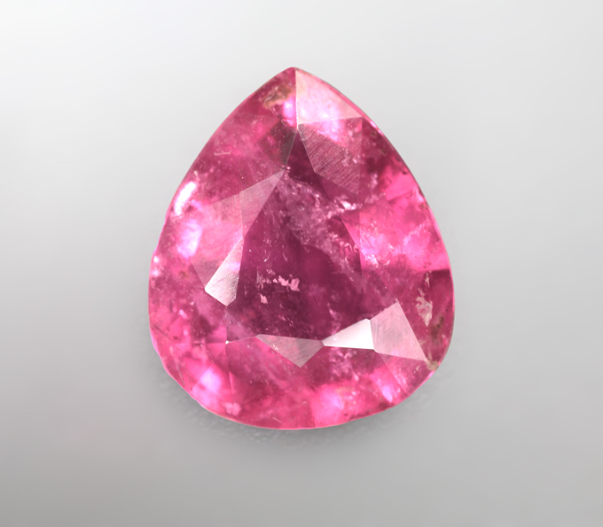 «Неоновый» рубеллит турмалин 3,29 карата