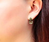 Золотые серьги с крупной парой зеленых турмалинов высокой чистоты 8,63 карата