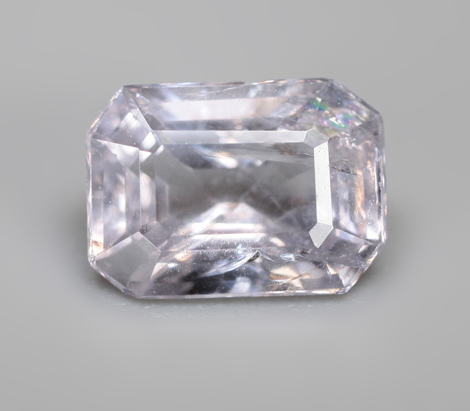 Пастельно-лавандовая шпинель 1 карат