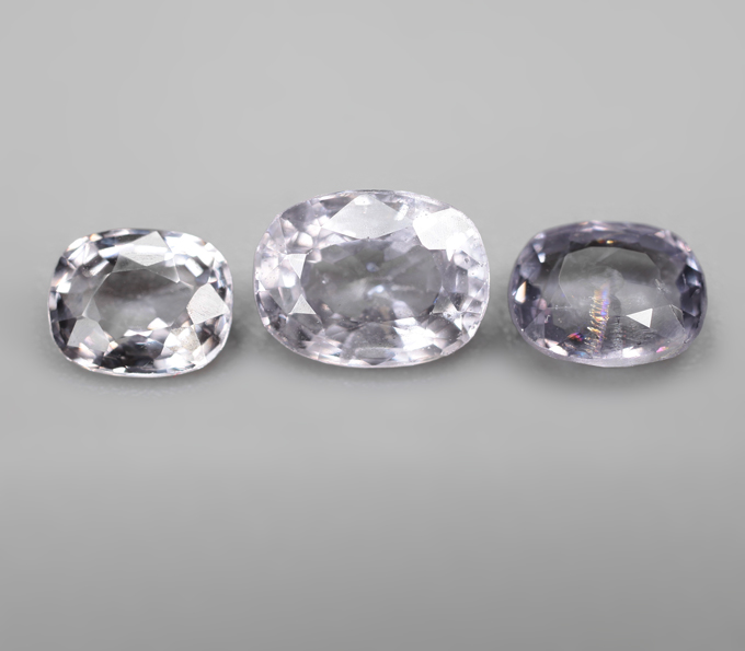 Набор из 3 пастельно-лавандовых шпинелей 2,27 карата