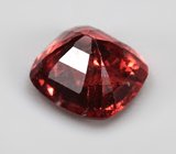 Красновато-оранжевая шпинель 1,64 карата 