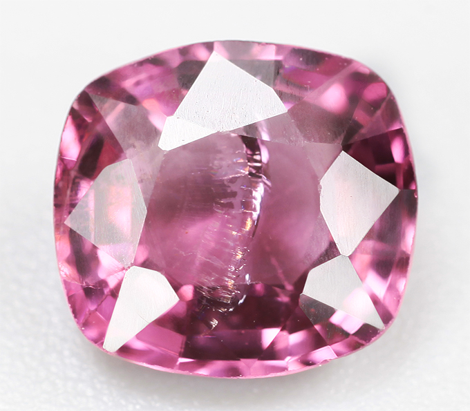Розовато-пурпурная шпинель 1,15 карата