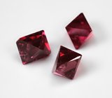 Набор из 3 кристаллов рубиновой шпинели 3,07 карата