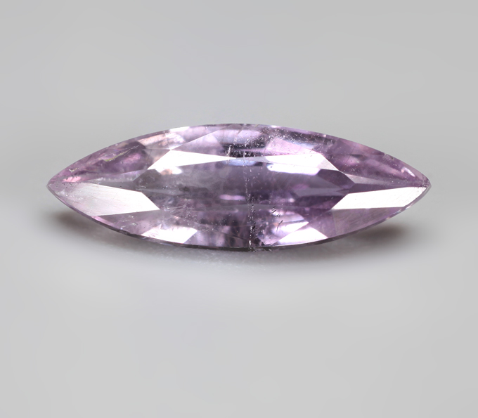 Зултанит эффектной огранки 1,24 карата