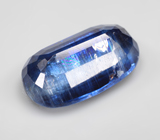 Крупный васильковый кианит 8,21 карата 