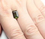 Зеленовато-желтый турмалин 2,04 карата 