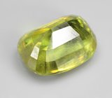 Желтовато-зеленый сфен 2,58 карата 