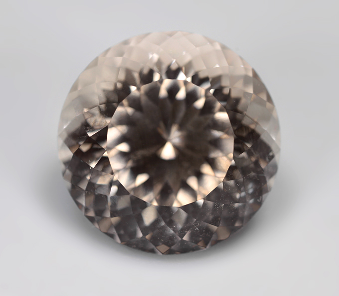 Чистейший дымчатый кварц португальской огранки 12 карат