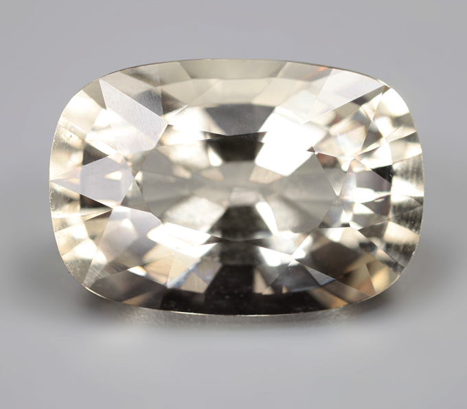 Топовая огранка! Гелиодор высокой чистоты 8,89 карата