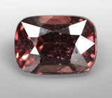 Розовато-оранжевый циркон высокой чистоты 2,47 карата 