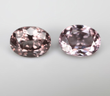 Пара гранатов со сменой цвета 2,28 карата 