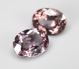 Пара гранатов со сменой цвета 2,28 карата 