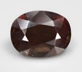 Насыщенный крупный гранат со сменой цвета 3,02 карата 