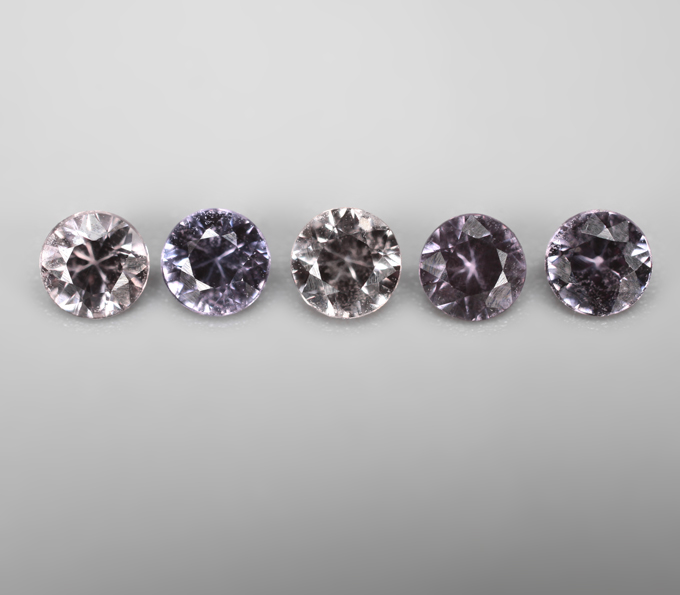 Редкий набор из 5 гранатов со сменой цвета 1,19 карата