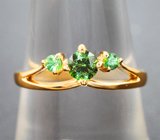 Золотое кольцо с яркими сочно-зелеными уральскими демантоидами 0,41 карата Золото