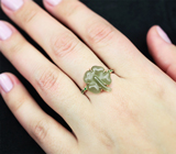 Золотое кольцо с резным нефритом 7,1 карата и цаворитами Золото