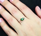 Золотое кольцо с ярким цаворитом 1,1 карата и бриллиантами Золото