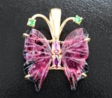 Золотой кулон с резными полихромными турмалинами 3,93 карата, цаворитами и рубинами Золото