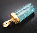 Крупный золотой кулон с красивейшим насыщенным кристаллом забайкальского аквамарина 58,35 карата и синими сапфирами Золото