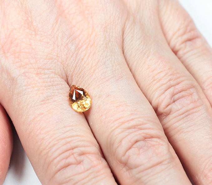 Гессонит гранат 1,76 карата 