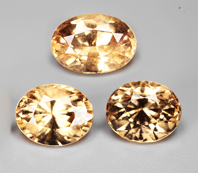 Крупный набор из 3 гессонитов 5,89 карата