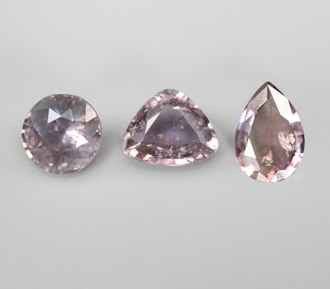 Набор из 3 сапфиров 1,76 карата