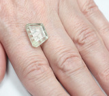 Резной зеленый аметист 7,47 карата 