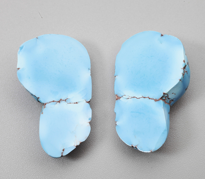 Крупная пара казахстанской бирюзы 23,04 карата