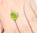 Перидот эффектной огранки 7,01 карата 