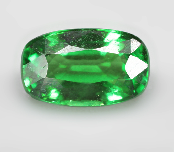 Яркий насыщенный цаворит гранат 0,91 карата