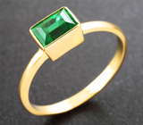 Золотое кольцо с ярким цаворитом 0,87 карата Золото