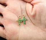 Золотые подвесы с цаворитами 0,9 карата Золото