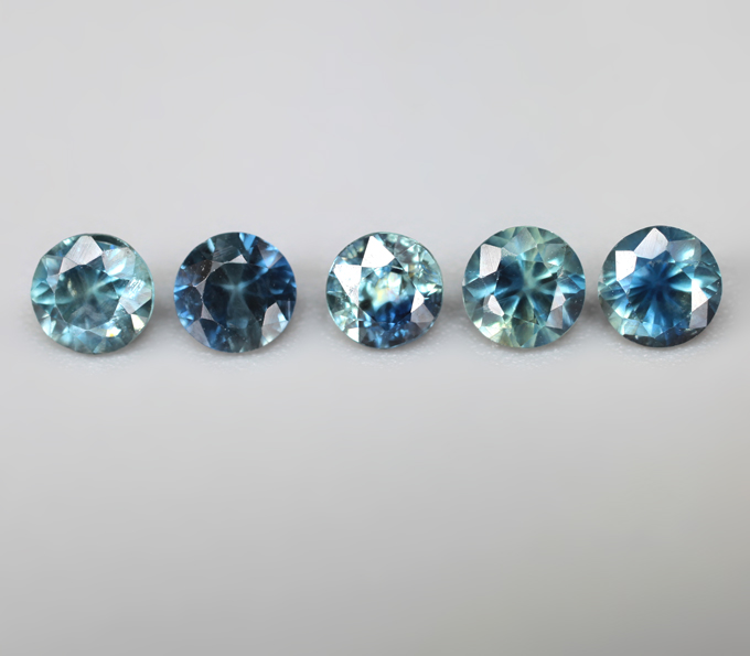 Набор из 5 сапфиров 1,09 карата