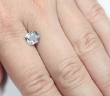 Платиновая шпинель со сменой цвета 1,84 карата 