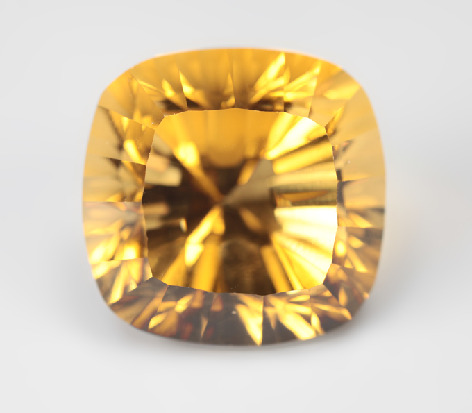 Чистейший цитрин лазерной огранки 17,46 карата