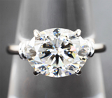 Кольцо с бесцветным муассанитом топовой огранки 3,01 карата Золото