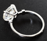 Кольцо с бесцветным муассанитом топовой огранки 3,01 карата Золото