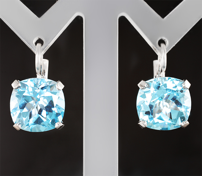 Серьги с чистейшими голубыми топазами 18,75 карата