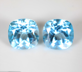 Серьги с чистейшими голубыми топазами 18,75 карата Золото